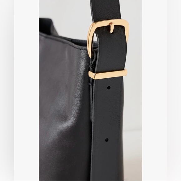 NEW MADEWELL ESSENTIAL MINI BUCKET TOTE ALL LEATHER MAGNETIC CLOSURE GHW - Picture 3 of 16